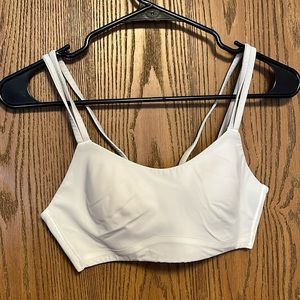 Lululemon like a cloud bra. White size 6